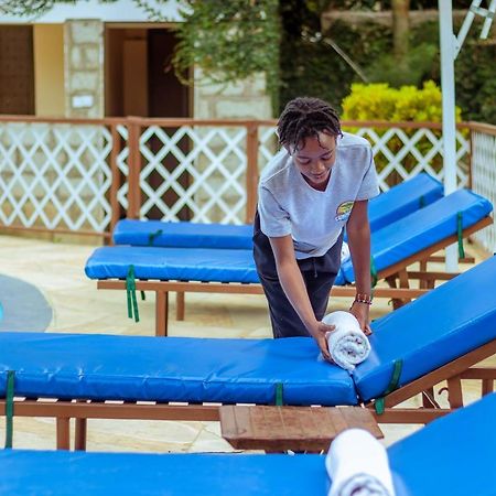 Rayan Apartments & Safaris アルーシャ エクステリア 写真
