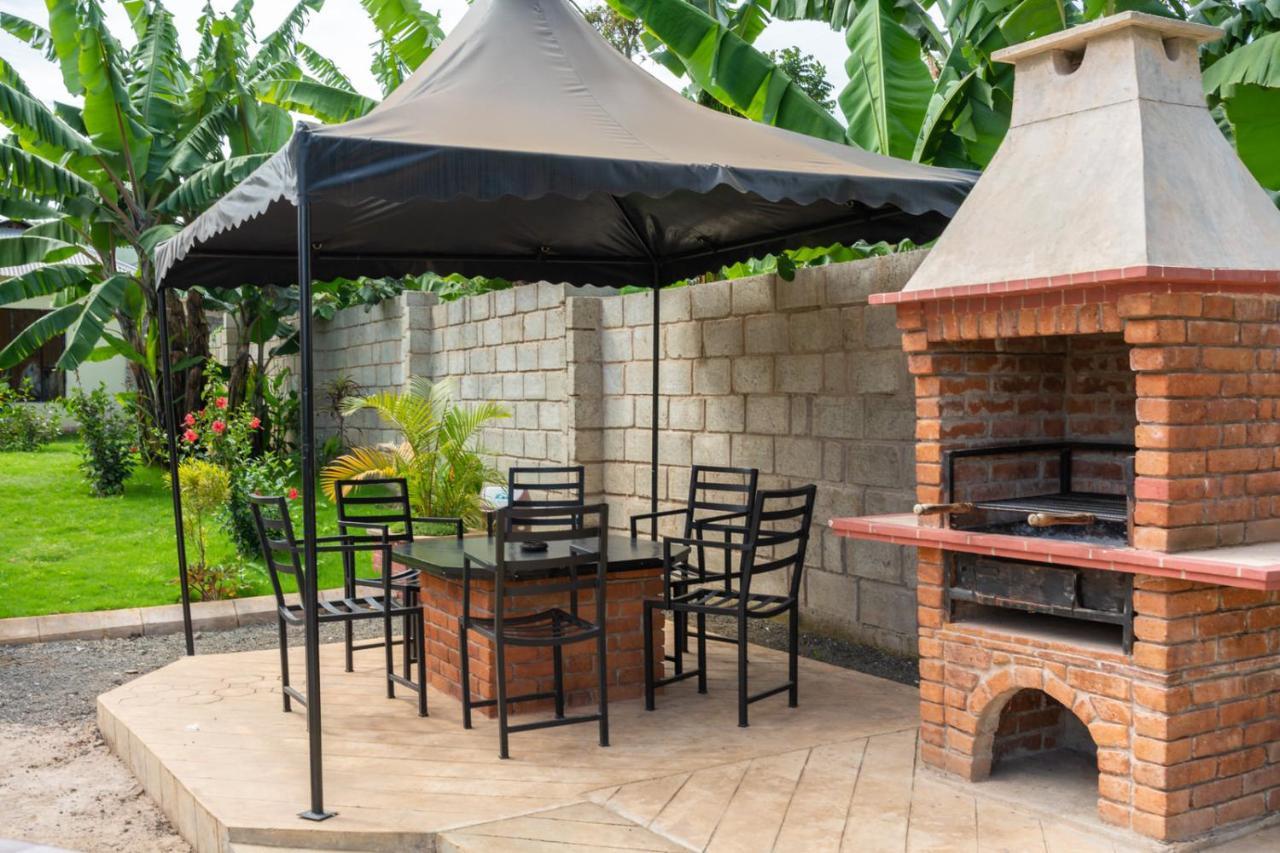 Rayan Apartments & Safaris アルーシャ エクステリア 写真